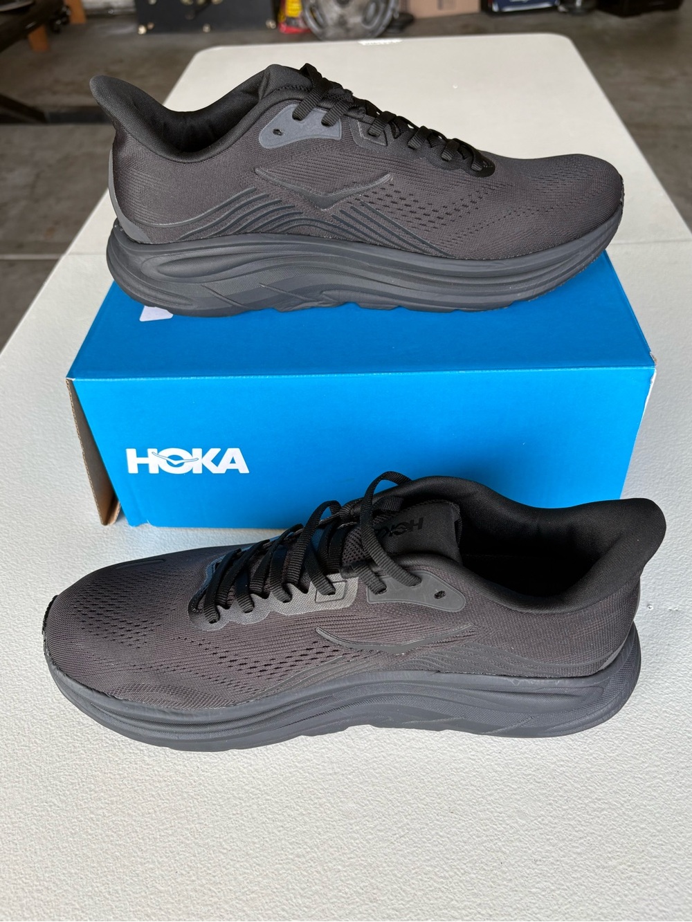 Hoka Clifton 11 Men's Black Athletic Running Shoes